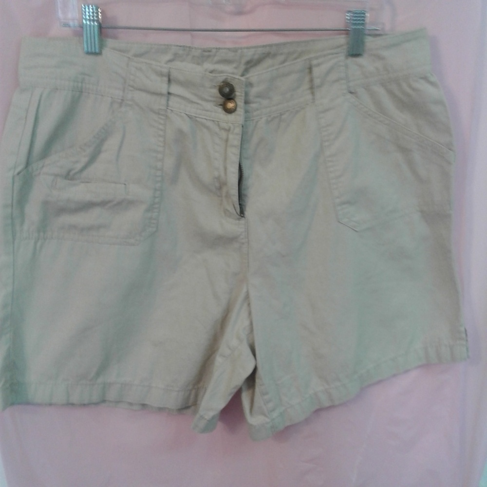 🦁 Kim Rogers High Waist Khaki Shorts 🦁